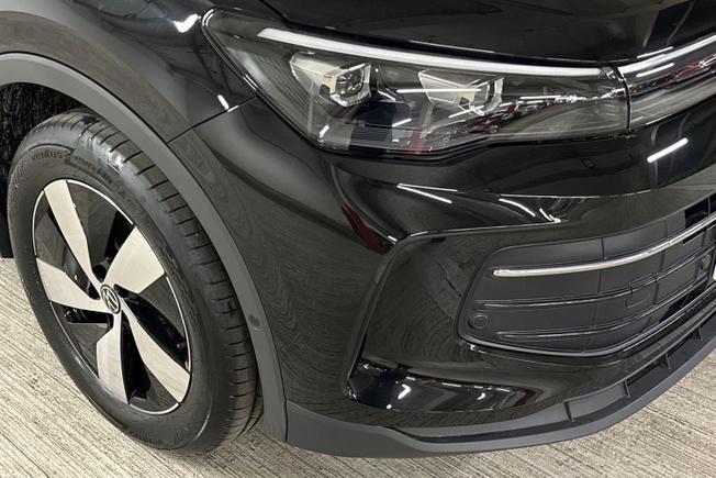 VOLKSWAGEN Tiguan Photo 19