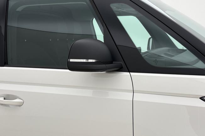 VOLKSWAGEN ID. Buzz Cargo Photo 20