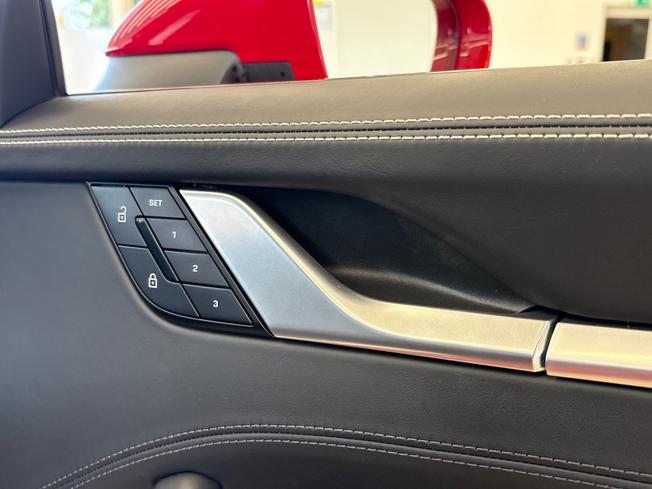 PORSCHE 911 Photo 34