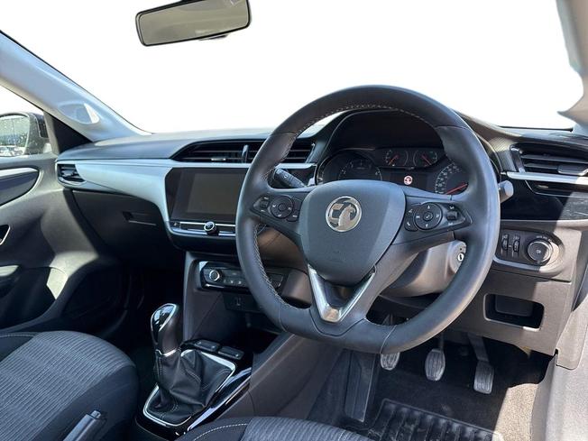 VAUXHALL Corsa Photo 6