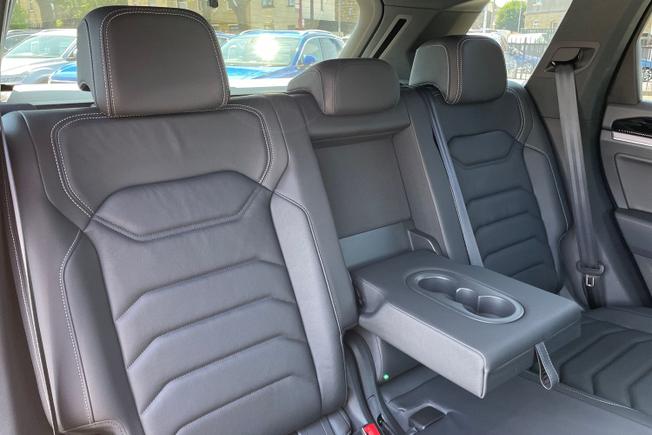 VOLKSWAGEN Touareg Photo 31