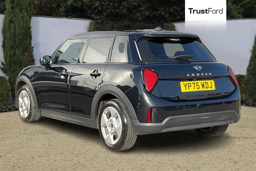 MINI COOPER Photo autoimg-ba0321ada3c2690466b08bdce019673ceeefe0a0.jpg