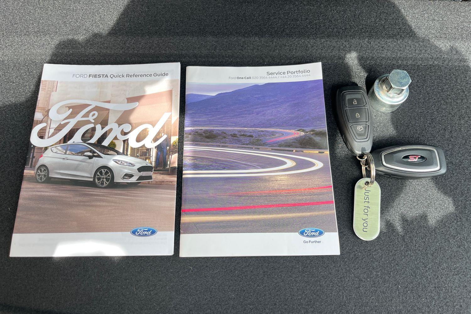 Ford FIESTA Photo 21
