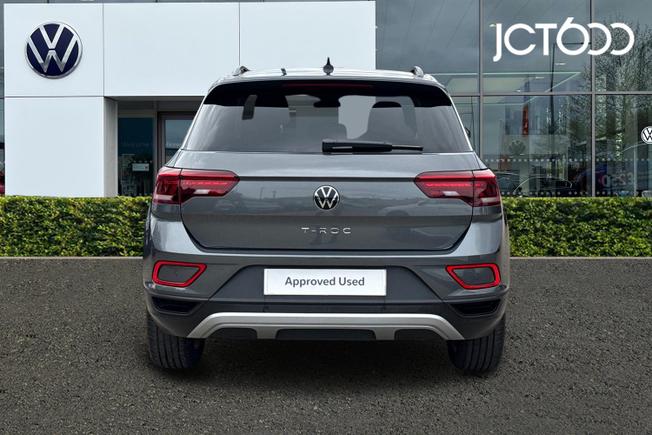 VOLKSWAGEN T-Roc Photo 7