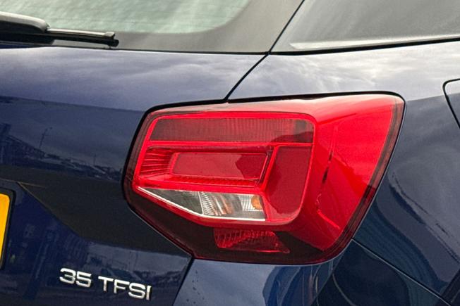 Audi Q2 Photo 18