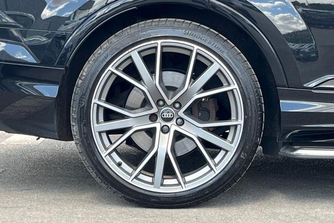 Audi Q7 Photo 5