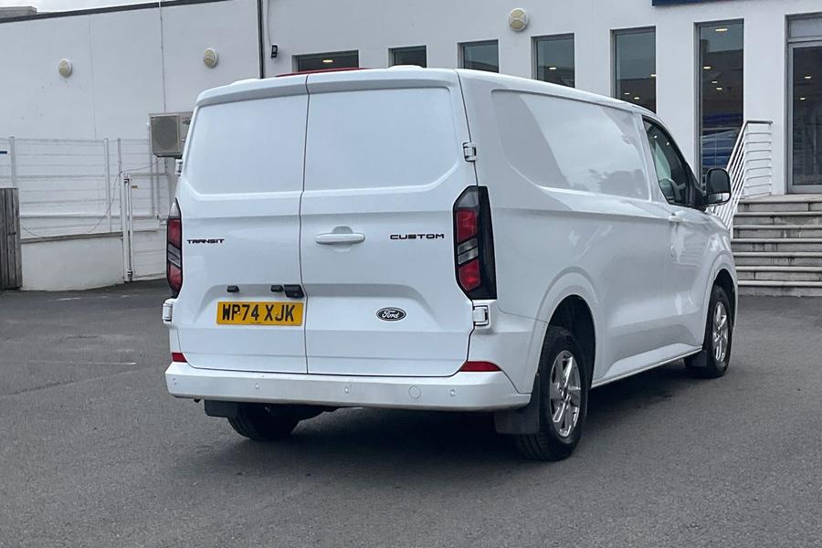 Ford TRANSIT CUSTOM Photo autoimg-ba090f95fb672aa5beb49ad91d2798e145d80d03.jpg