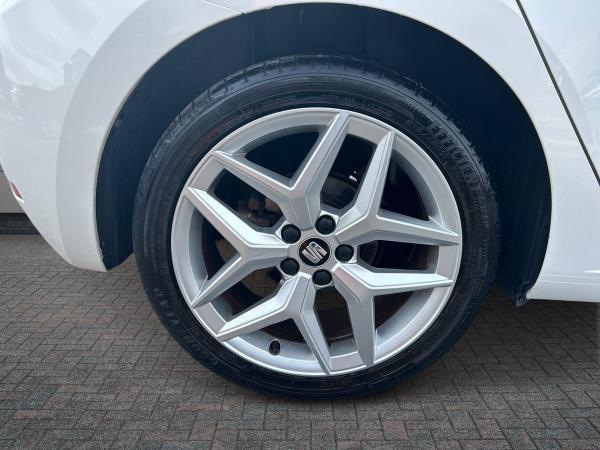 SEAT Ibiza Photo autoimg-ba0fa15c44d1d1fa3e779318d5ceeec67b3e6b6e.jpg