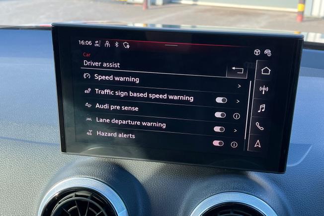 Audi Q2 Photo 38