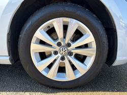 VOLKSWAGEN Golf Photo 5