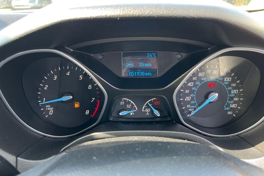 Ford FOCUS Photo autoimg-ba1a1adc0020d6b39dcdc66f7fe9f03f9ff1c1cd.jpg