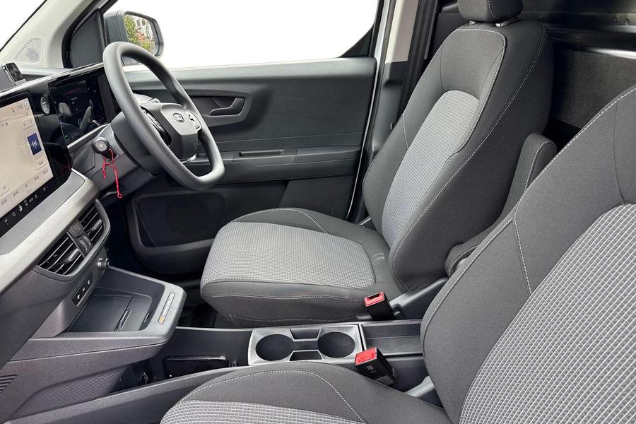 Ford E-TRANSIT COURIER Photo autoimg-ba1bf94a78f0774702f38962ab293da5bbab5250.jpg