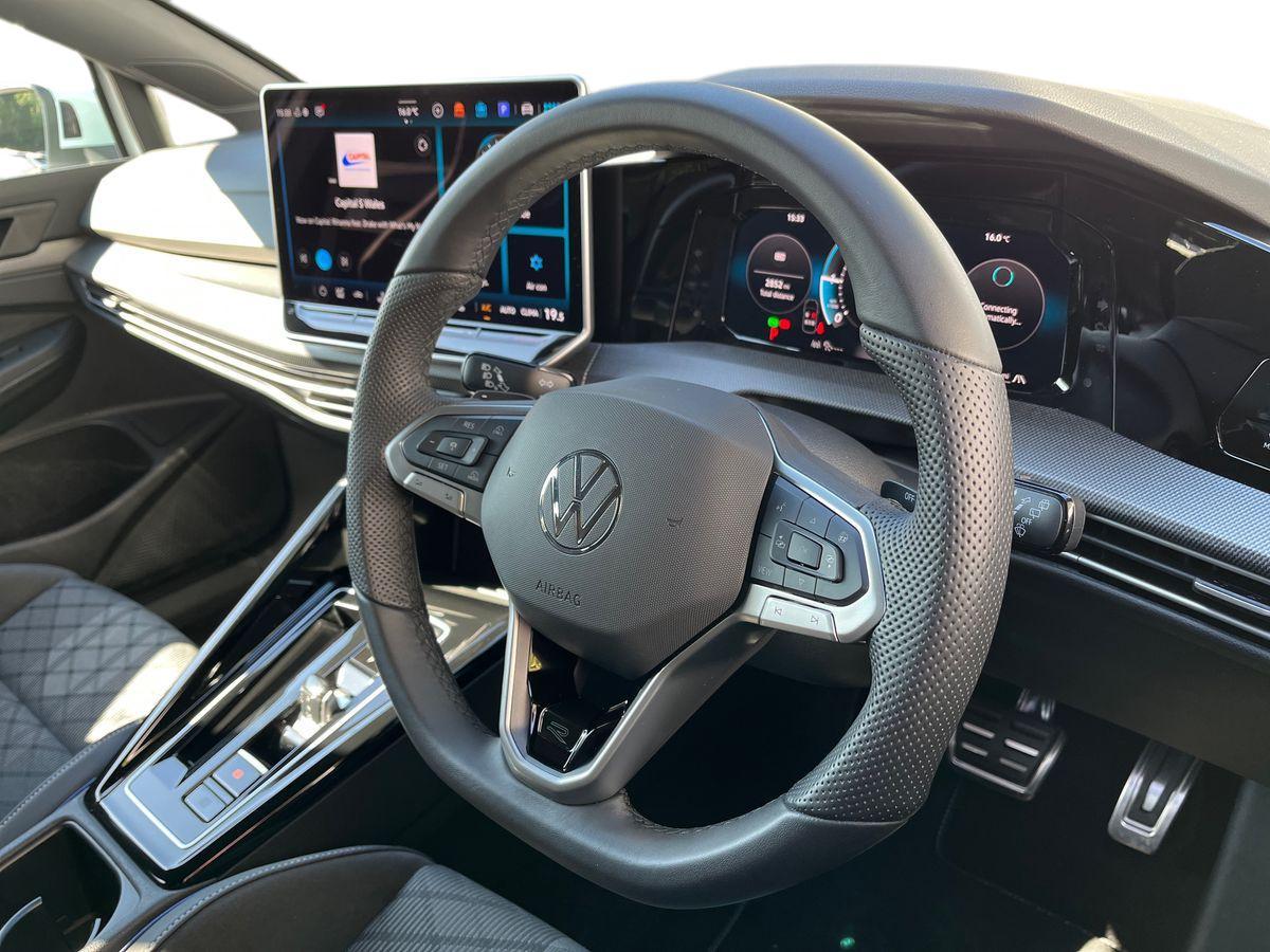 Volkswagen Golf Photo autoimg-ba1caa5a955243c0a65dbb54d394fc877f46a095.jpg