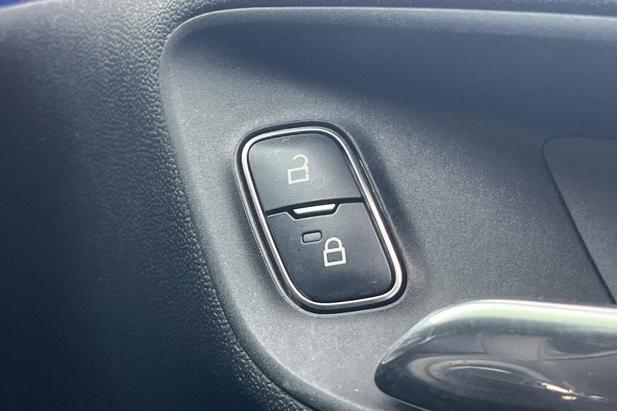 Ford Fiesta Photo autoimg-ba1d5c92e08b167b8fc56ad9462115f4bd3483c7.jpg