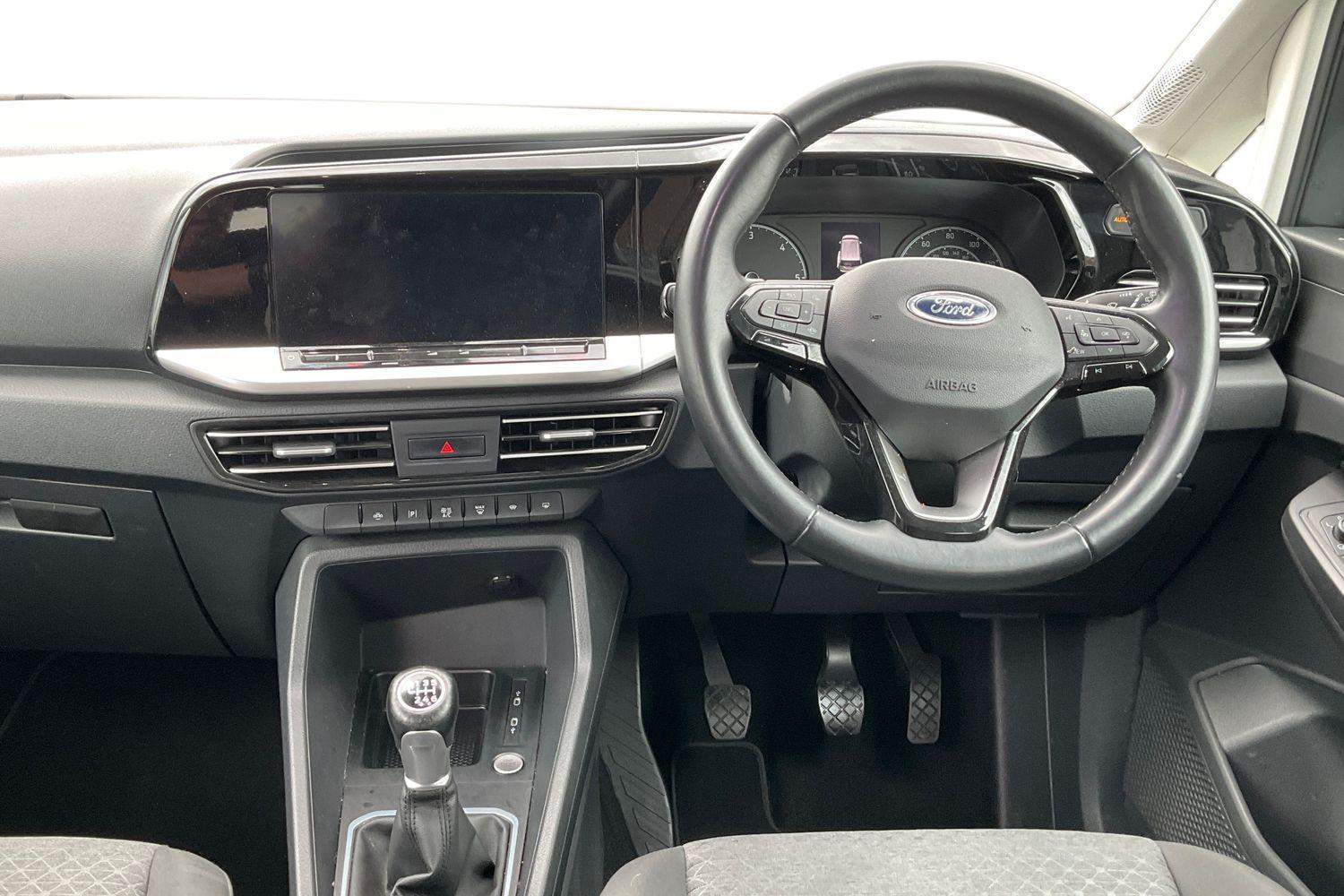 Ford TOURNEO CONNECT Photo 10