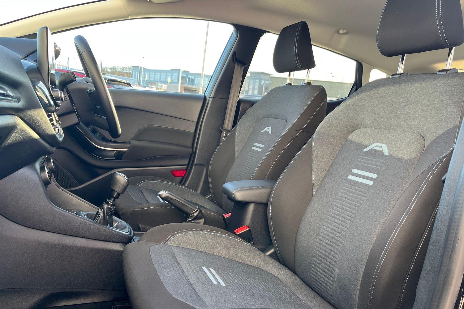 Ford Fiesta Photo 18