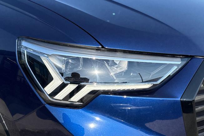 AUDI Q3 Photo 19