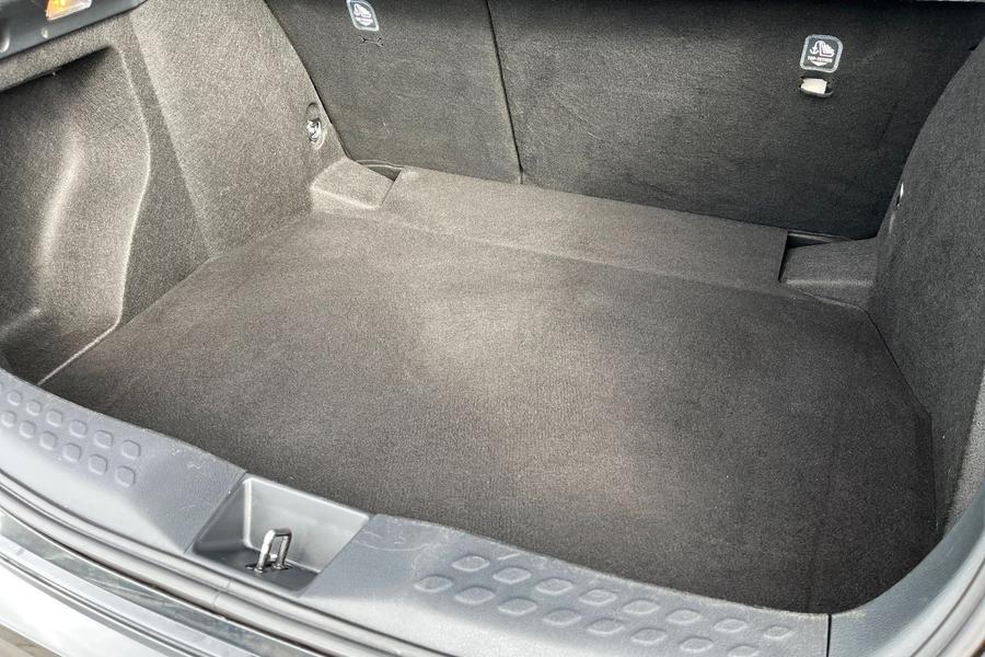 Toyota C-HR Photo autoimg-ba2426e9bff38841fb895b359f28c5b1ff6c17ee.jpg