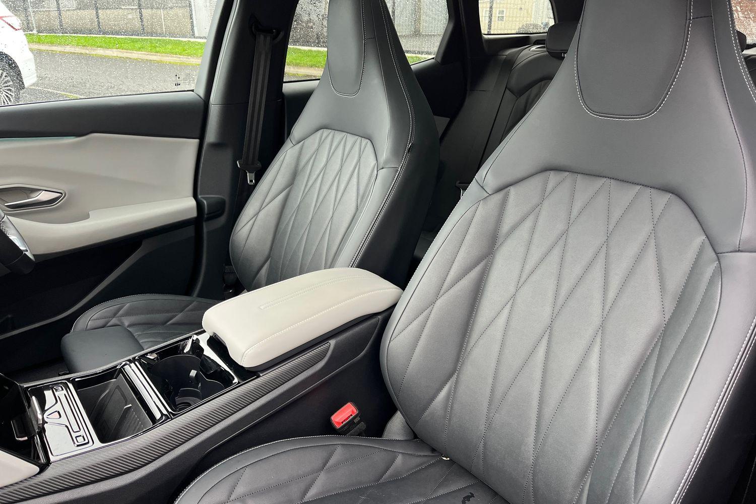 Ford Explorer Photo 18