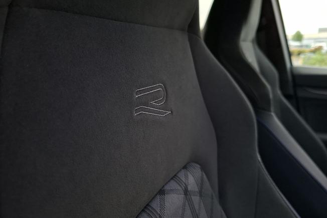 Volkswagen Golf Photo 38