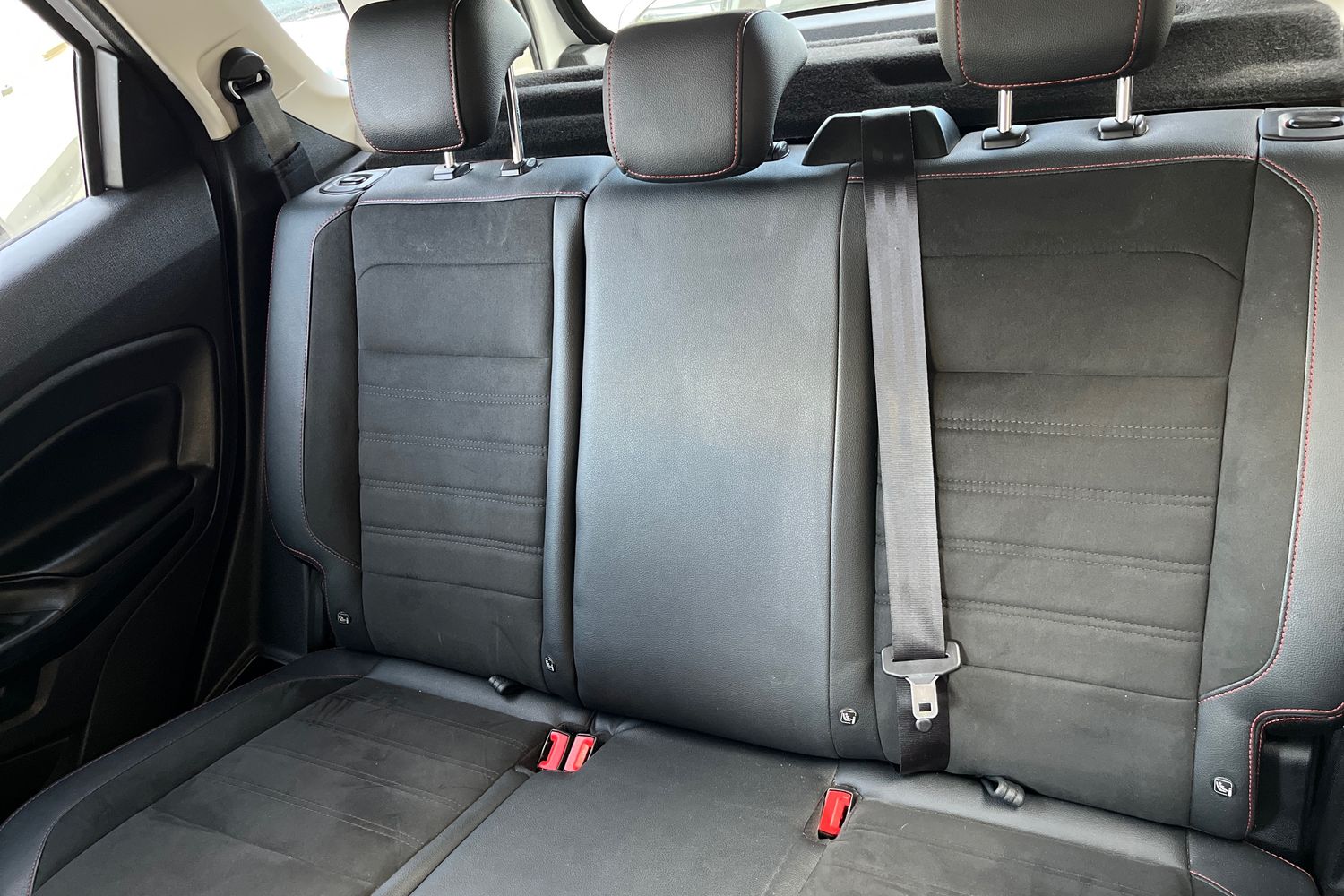 Ford ECOSPORT Photo 19