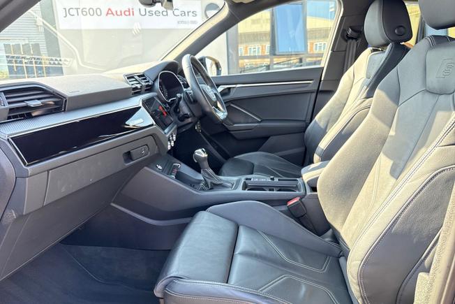 AUDI Q3 Photo 41