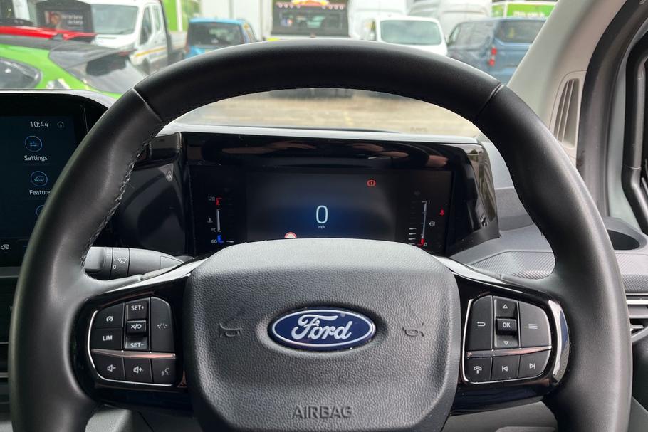Used Ford TRANSIT CUSTOM LG74NVL 9