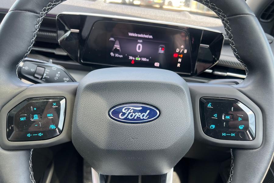 Ford Explorer Photo autoimg-ba490f0d0625c447dba000e62e872a76d21ca9ed.jpg
