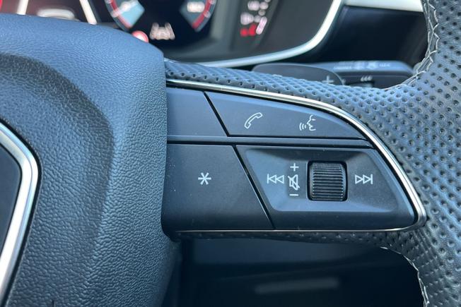 AUDI Q3 Photo 17