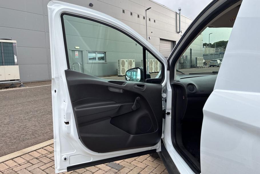 Used Ford TRANSIT COURIER BD69VSO 35