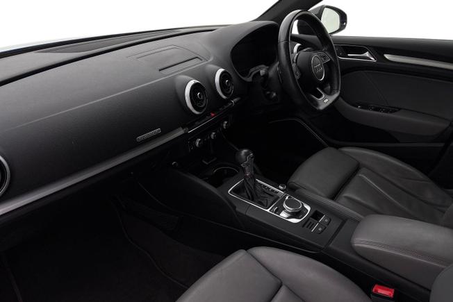 AUDI S3 Photo 2