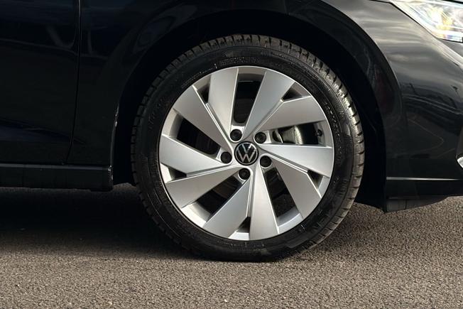 VOLKSWAGEN Golf Photo 5