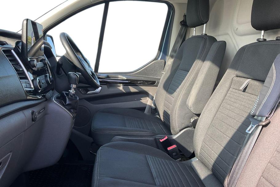 Used FORD TRANSIT CUSTOM YO23NPE 10