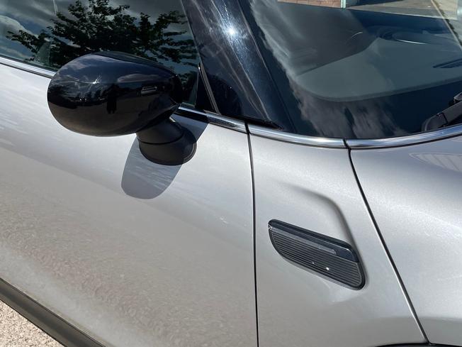 MINI Hatch Photo 20