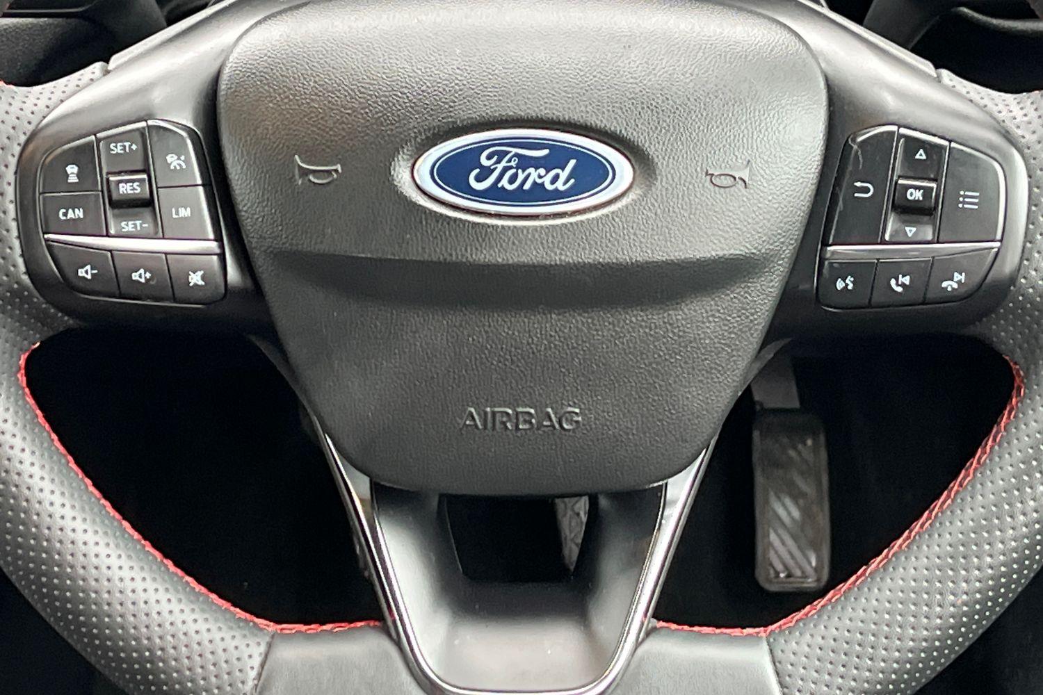 Ford FIESTA Photo 11