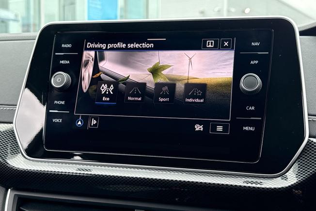 VOLKSWAGEN T-Cross Photo 30