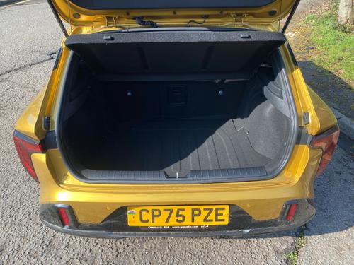 Kia K4 Photo autoimg-ba5eb9e3acafa633d136fafd404bb1aea947e867.jpg
