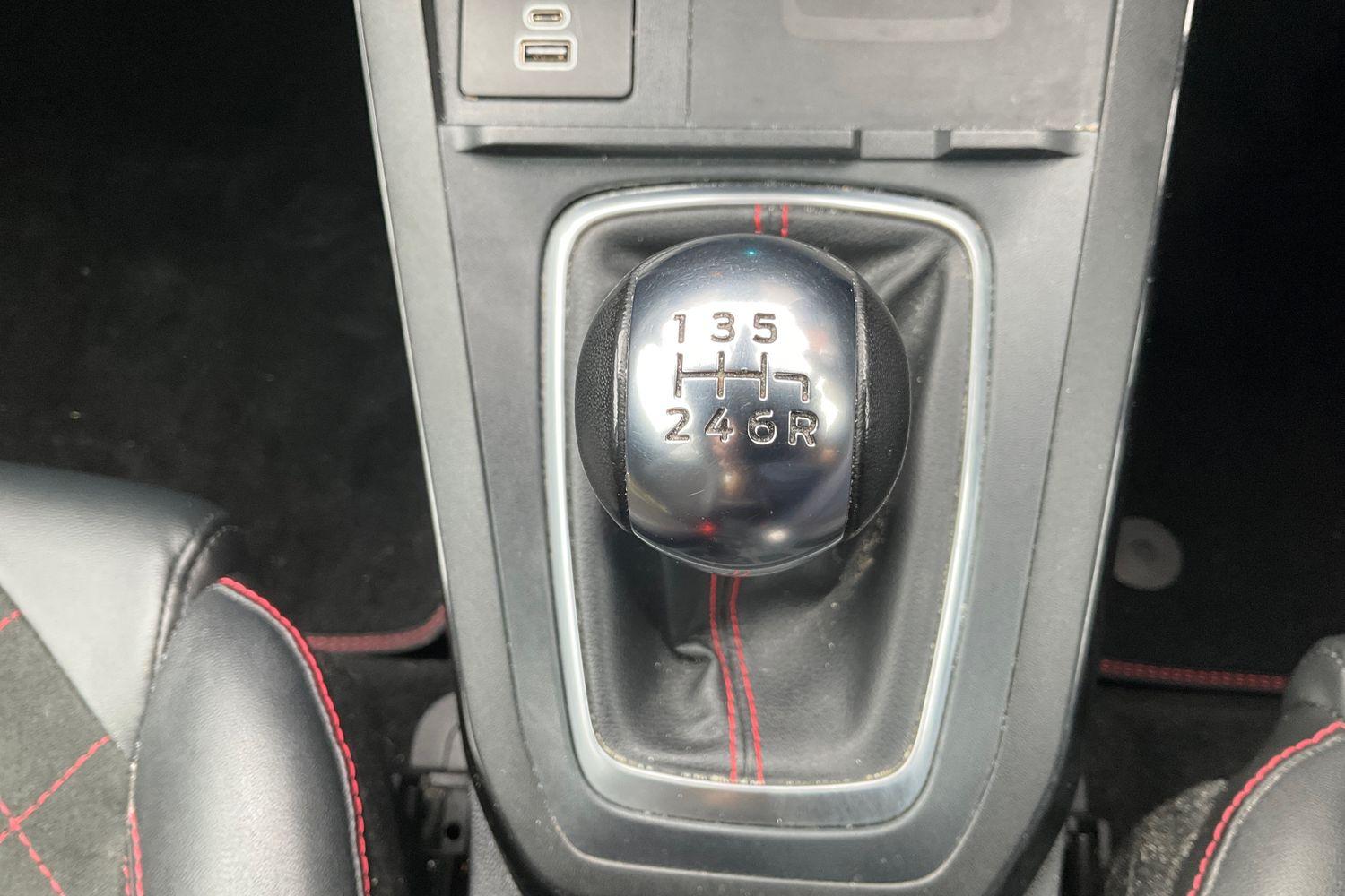 Ford PUMA Photo 29