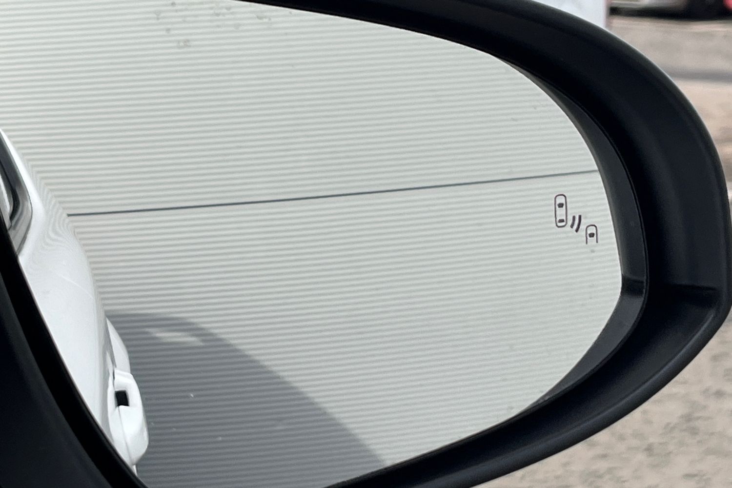 Toyota C-HR Photo 27