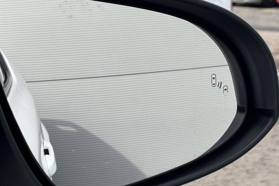 Toyota C-HR Photo autoimg-ba60b5350494b857037ea4e21c21c89e4ae54cbb.jpg