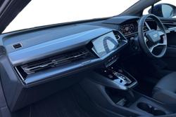 AUDI Q4 E-Tron Photo 2