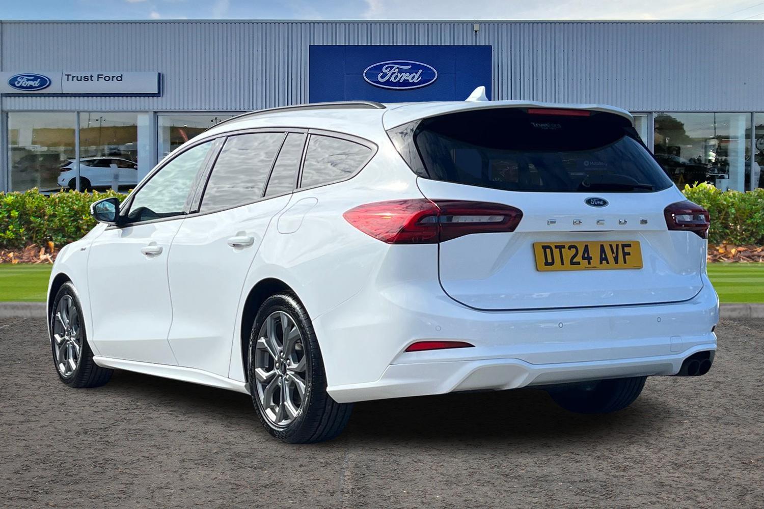 Ford Focus Photo 1