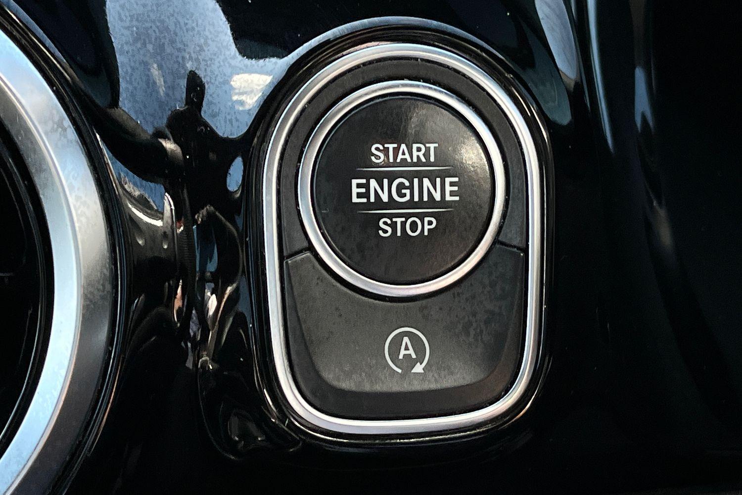 Mercedes-Benz GLA Photo 31