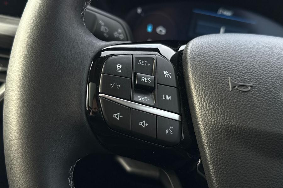 Ford KUGA Photo autoimg-ba735bcb488635710e388b2058987693a6e54e8d.jpg