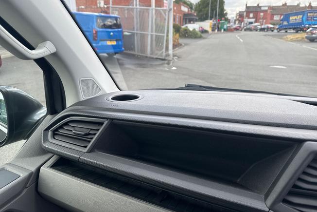 VOLKSWAGEN Transporter Photo 32