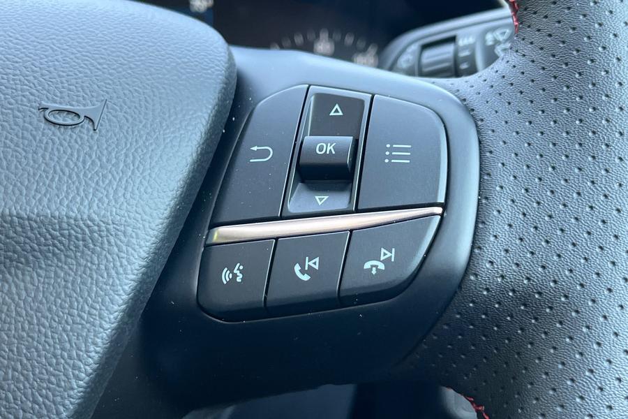 Ford FOCUS Photo autoimg-ba7c600e15c6bf5d6b57f5fa1b40586be3727745.jpg