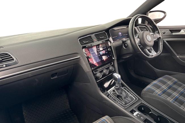 Volkswagen Golf Photo 2