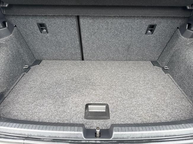 VOLKSWAGEN Polo Photo 12