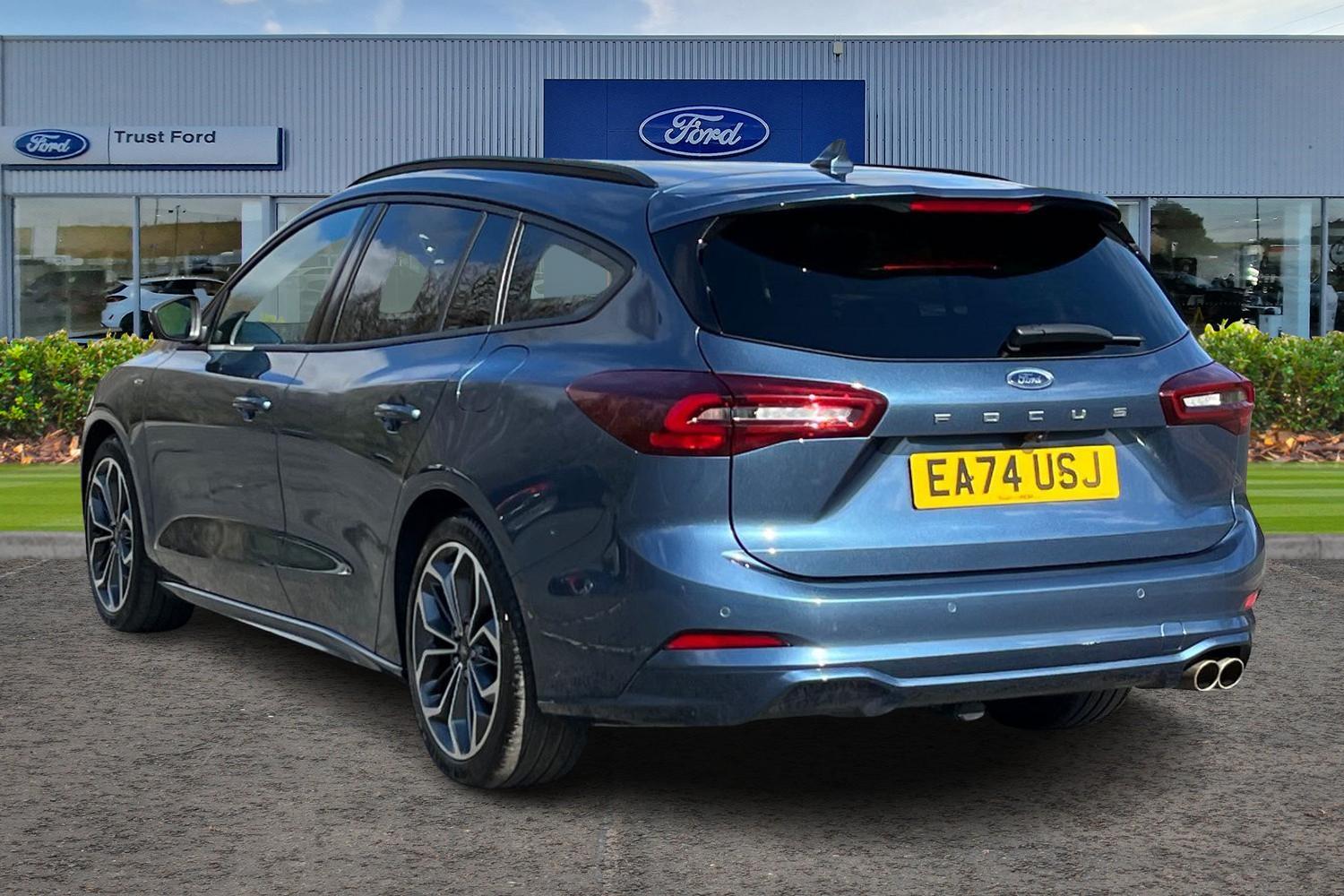 Ford FOCUS Photo 1
