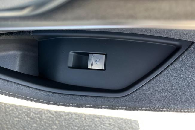 AUDI e-tron Photo 50